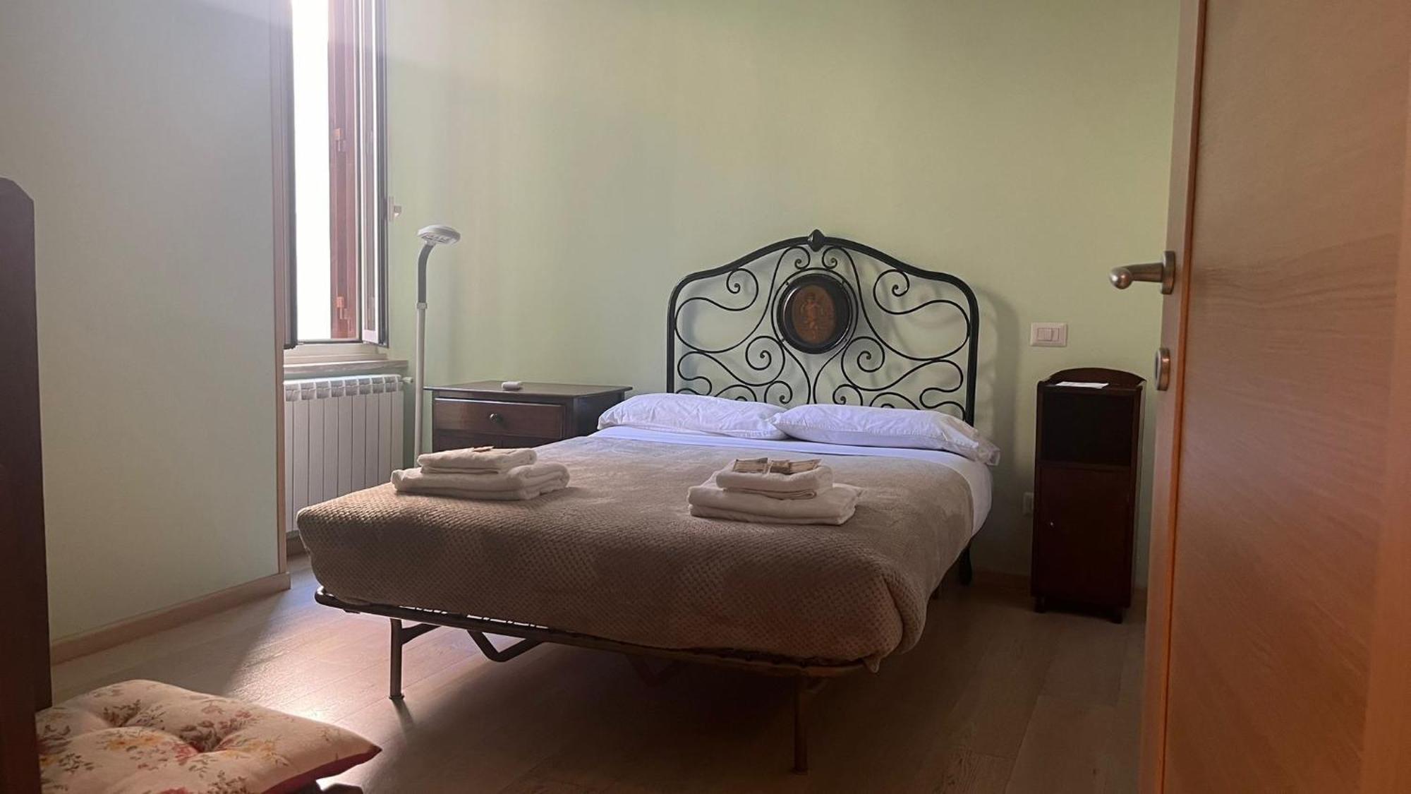 Dng House - Vatican 80 Square Rome Bagian luar foto